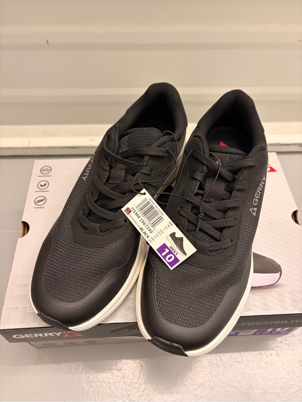 Gerry Men's Creston Lightweight Athletic Sneakers Black White NWT - Size 10